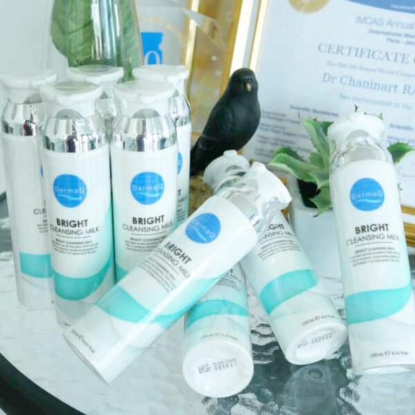 Bright Cleansing Milk - Image 2